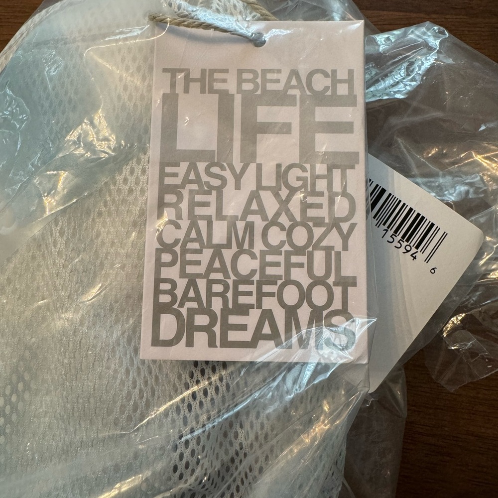 Barefoot Dreams Towel Terry Sandal in Sea Salt NWT - Picture 6 of 9